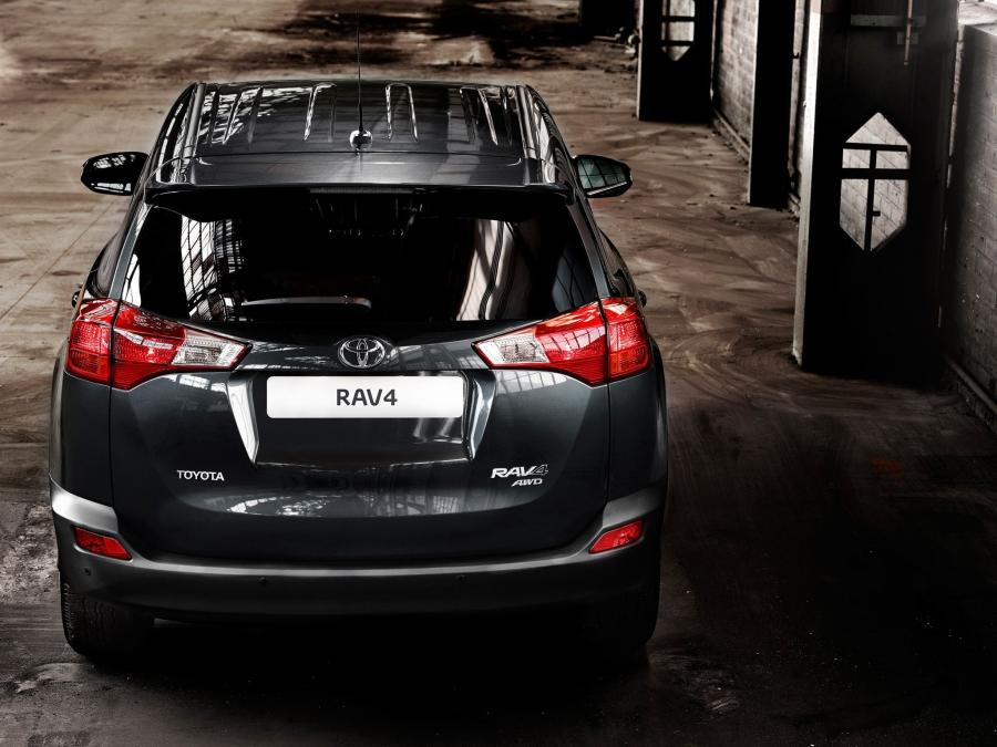  Toyota RAV4 2013 года  (фото 10 из 89)